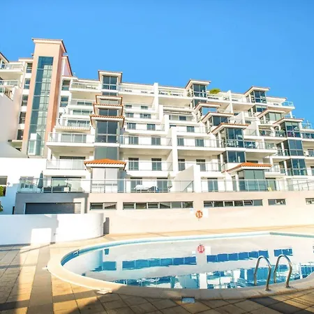 Apartment Ferienwohnung Fuer 6 Personen Ca 150 Qm In Canico, Madeira Ostkueste Von Madeira *