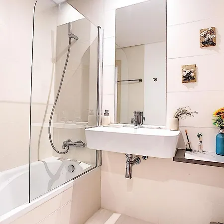 Ferienwohnung Fuer 6 Personen Ca 150 Qm In Canico, Madeira Ostkueste Von Madeira Apartment